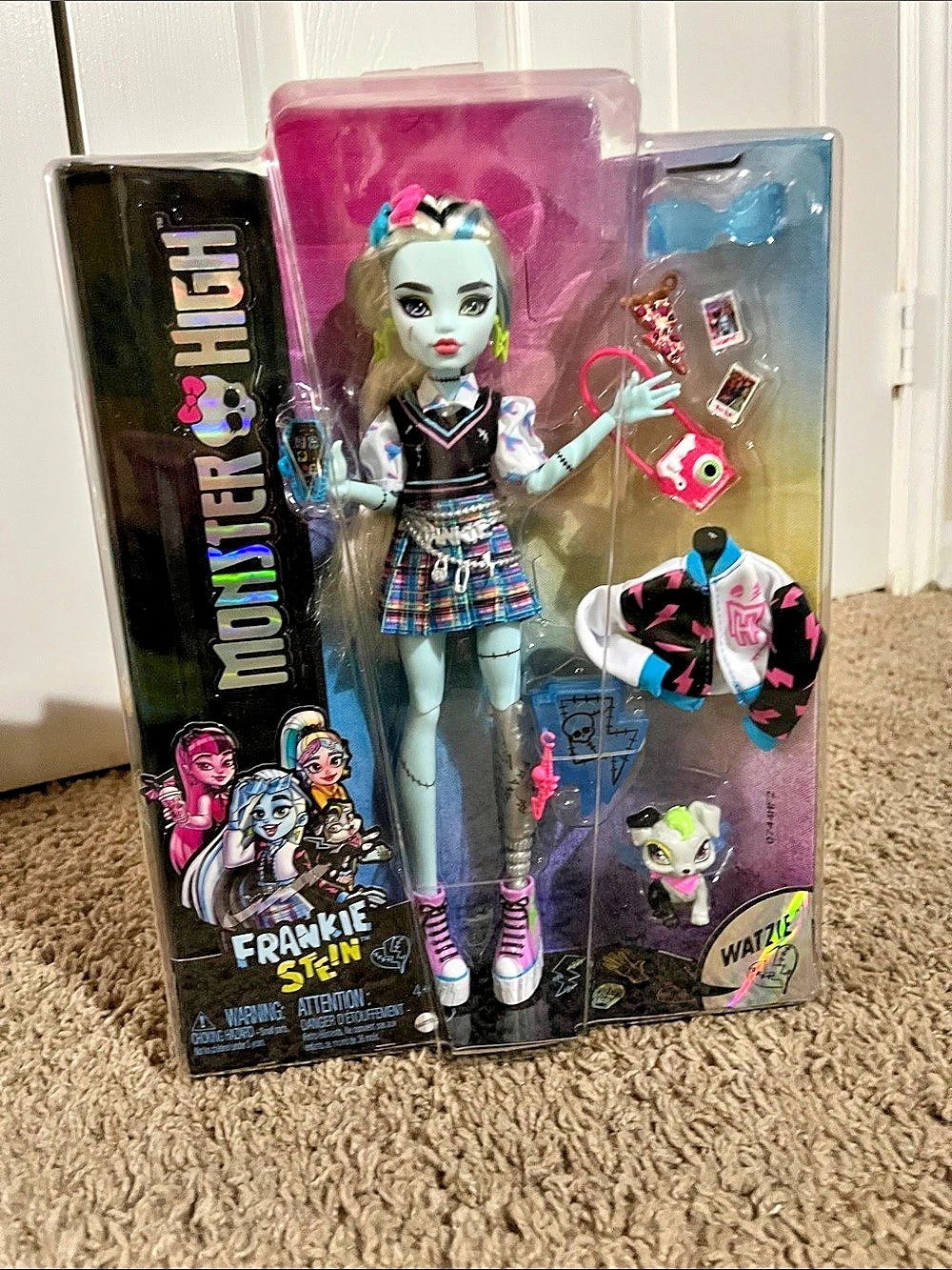 NIP Monster High G3 Core Refresh Frankie Stein Fashion Doll & Watzie too.